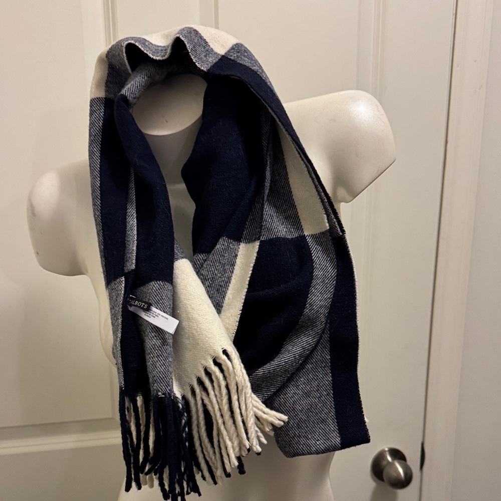 Talbots Navy and Cream Plaid Scarf